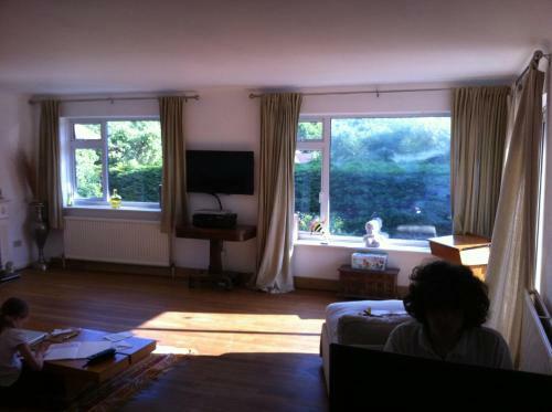 Spacious Village Retreat Near Brighton