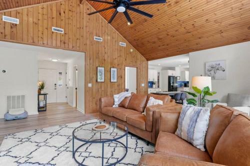 New! Carolina In The Pines- Hot Tub- Firepit!