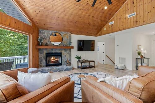 New! Carolina In The Pines- Hot Tub- Firepit!