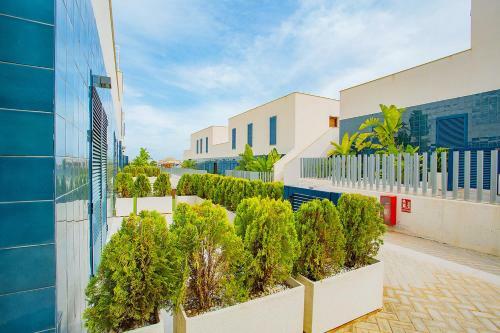 210 New Mar Pool - Alicante Holiday