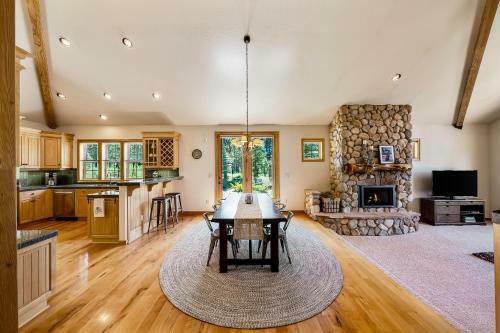 Luxury On Lassen
