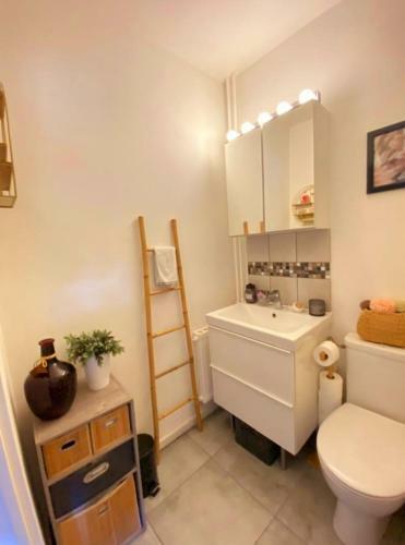 Apartamento Hyper Centre Gare Rer A � 400m. Paris 20 Min.