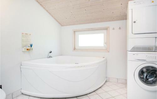 Holiday Home Br�ndb�kken Hadsund IV