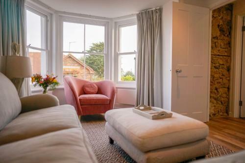 Jumble Cottage 4 Bed Home In Seaview