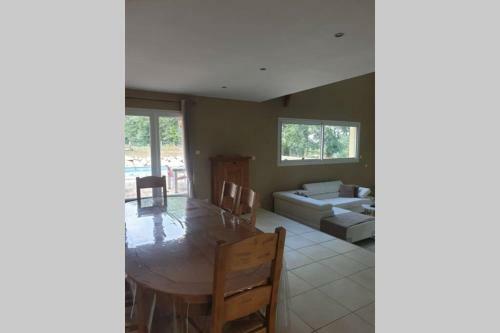 Villa Avec Piscine, Jacuzzi Et Vue Imprenable !