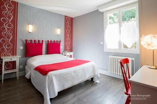 Hotel Logis Hostellerie Du Vieux Moulin