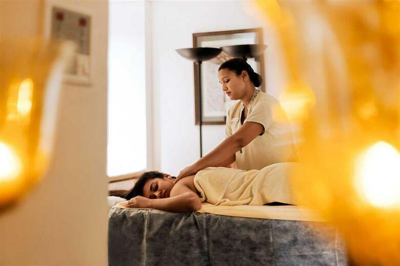 Hotel Novotel Mumbai Juhu Beach