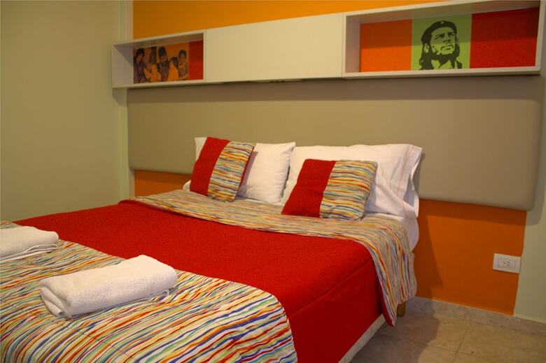 Hotel Hostel Suites Florida