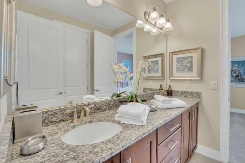 450 Paradise Villa- Game Room Pool&spa