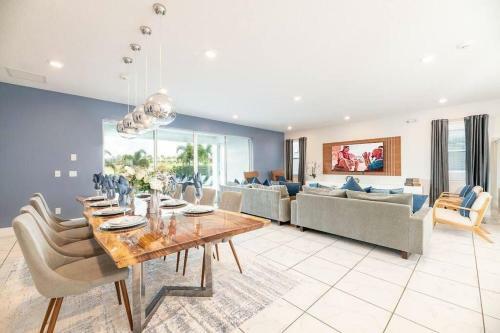 Villa 11br Oasis With Private Pool, Cinema, Game Room!