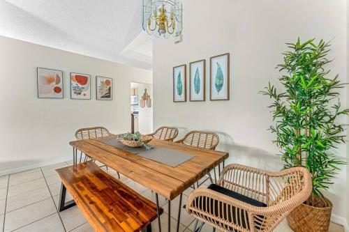 Splash Retreat:near Disney Parks
