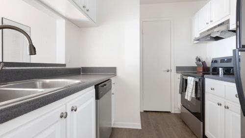 Modern Apartment In Prime Location Id9246x31
