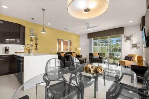 4 Bedrooms- 3 Bathrooms- Serenity 1521 Rc