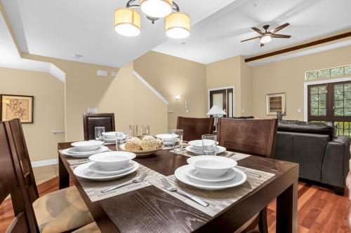 Luxury Townhome - 5 Minutes From Disney 8531