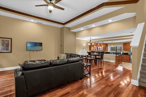 Luxury Townhome - 5 Minutes From Disney 8531
