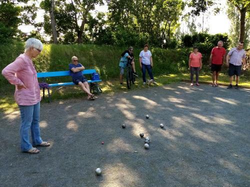 Camping De Bourbon-lancy