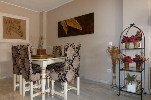Increible Apartamento En Zona Privada Con Piscinas Y Terraza Privada