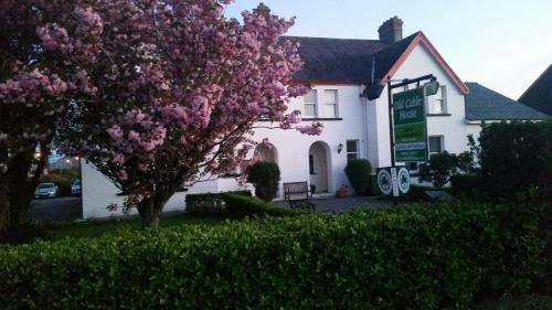Hostal The Old Cable Historic House & Seafood Restaurant