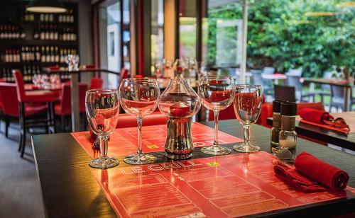 Logis Hotel Lons-le-saunier - Restaurant Le Grill