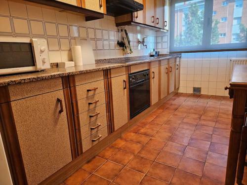 Apartamento 633a Colloto, 3 Dorm. Y Garaje