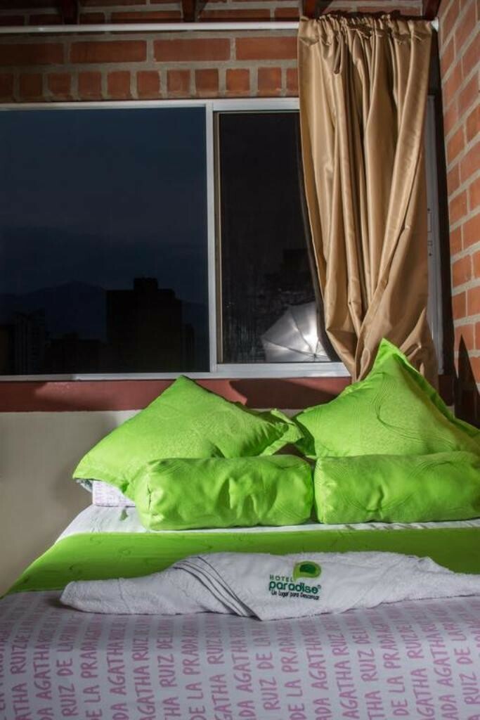 Hotel Paradise Center