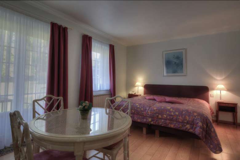 Hotel Hostellerie Le Prieur� De Conques