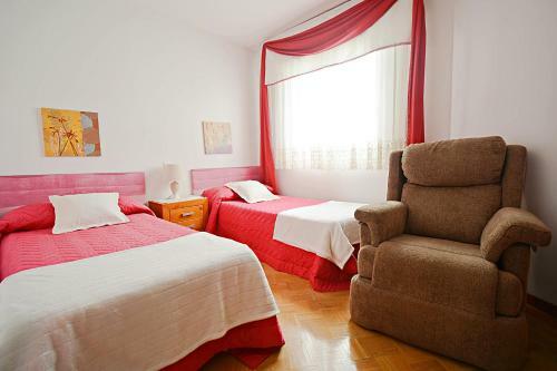 Apartamento Piso C�ntrico Con 2 Plazas De Garaje En Vilagarc�a