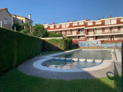 Apartamento �tico Con Terraza, Piscina Y Gimnasio