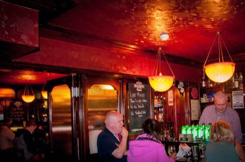 Bed & Breakfast Bugler Doyles Bar & Townhouse