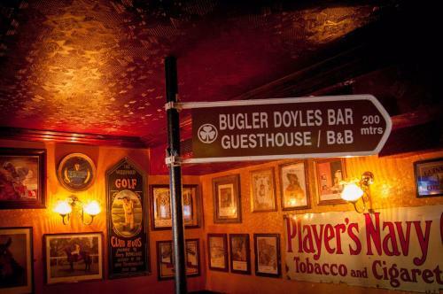 Bed & Breakfast Bugler Doyles Bar & Townhouse