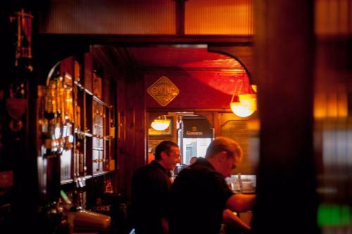 Bed & Breakfast Bugler Doyles Bar & Townhouse