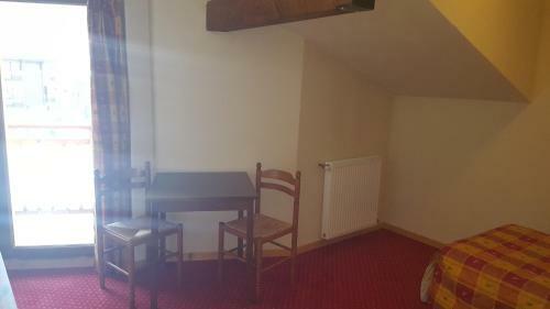 Hotel H�tel Les M�l�zes
