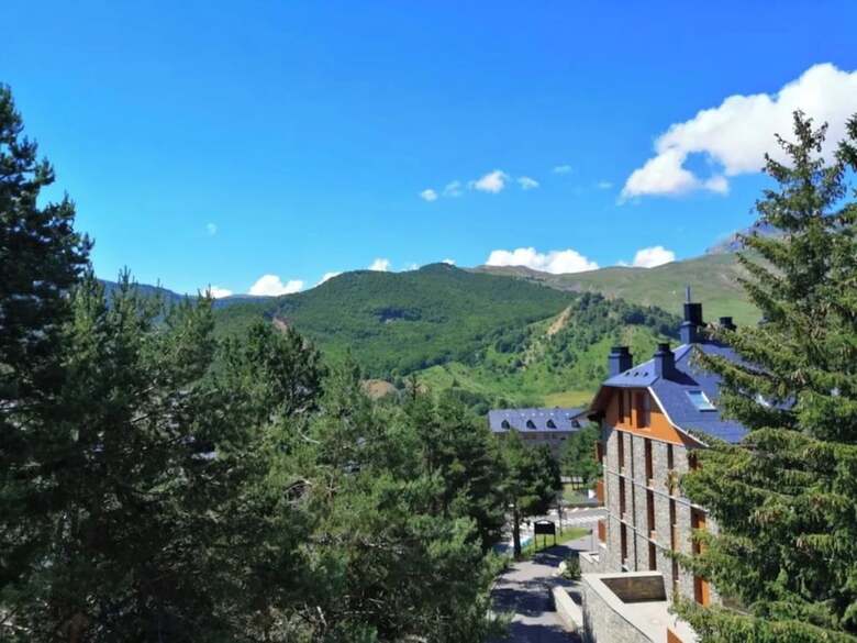 Aparthotel Midi 3000