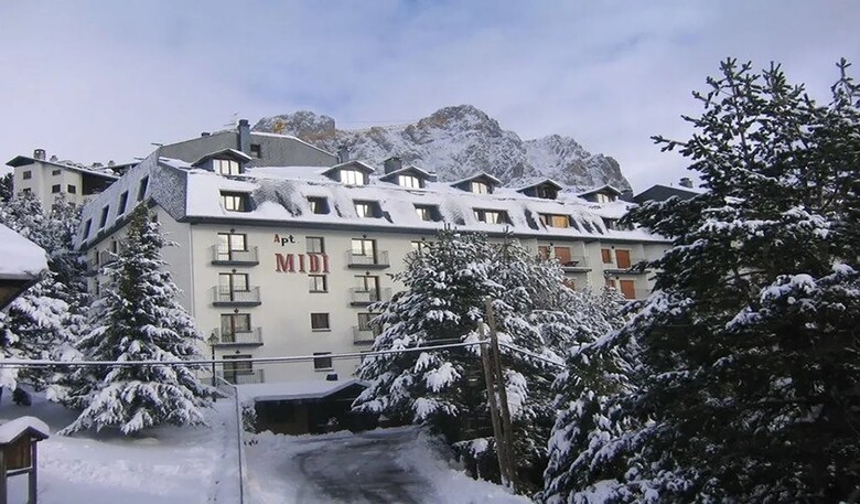 Aparthotel Midi 3000
