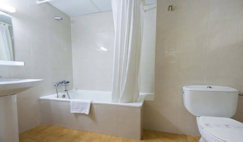 Aparthotel Midi 3000