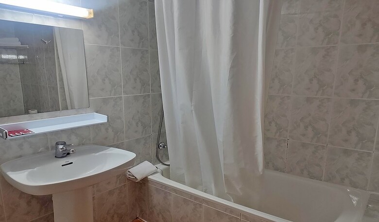 Aparthotel Midi 3000