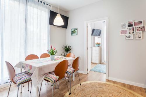 Apartamento Piso En La Playa, Wifi Gratis Y AC
