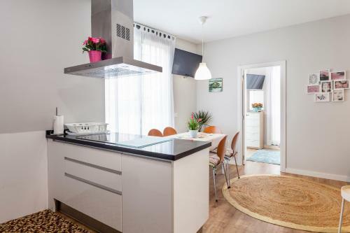 Apartamento Piso En La Playa, Wifi Gratis Y AC