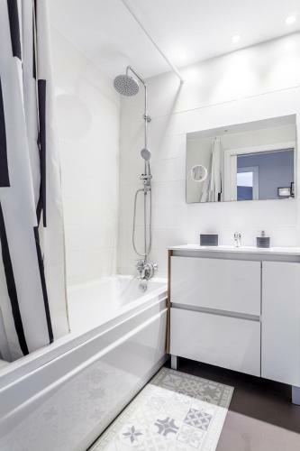Apartamento Piso En La Playa, Wifi Gratis Y AC