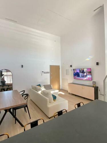 Apartamento Werentvlc - Amazing Duplex Loft 2 Bdrm