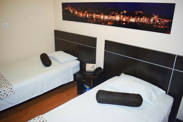 Hotel Platino Plaza