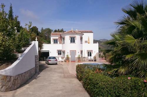 Countryside Private Apartment With Pool & Sea View