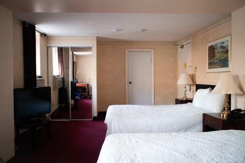 Posada Royal Inn And Suites At Guelph