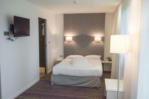 Hotel Logis Du Cavier