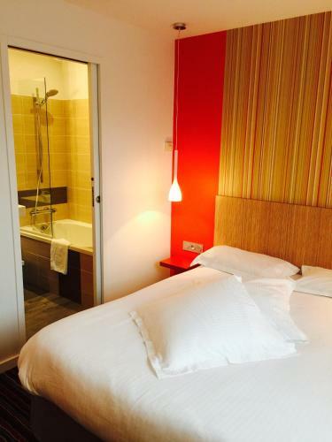 Hotel Logis Du Cavier
