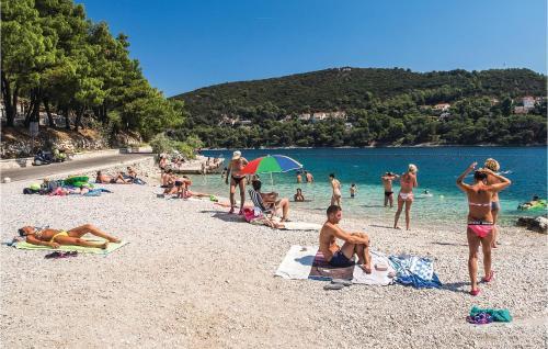 Holiday Home Pucisca 15