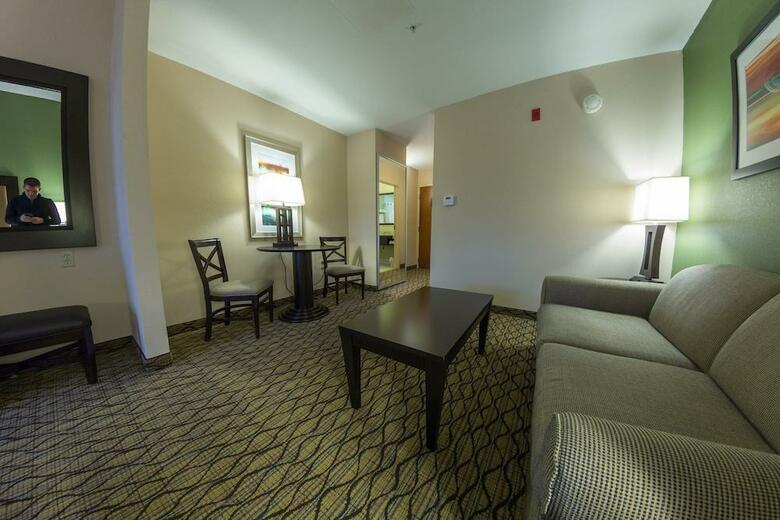 Hotel Holiday Inn Express And Suites Winchester
