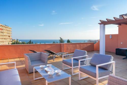 Apartamento Cozy Penthouse In Torremolinos Ref 09