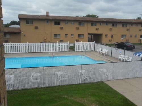 Swan Inn Motel