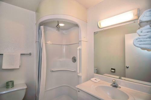 Motel 6 Reno West